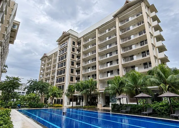 Brand New Fully Furnished 1 Bedroom With Balcony In Paranaque Apartment *