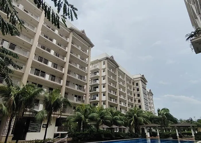 Brand New Fully Furnished 1 Br With Balcony In Parañaque *