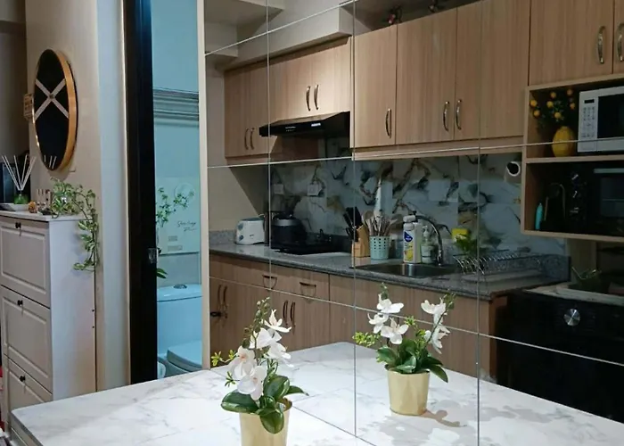 Brand New Fully Furnished 1 Bedroom With Balcony In Paranaque * Manila