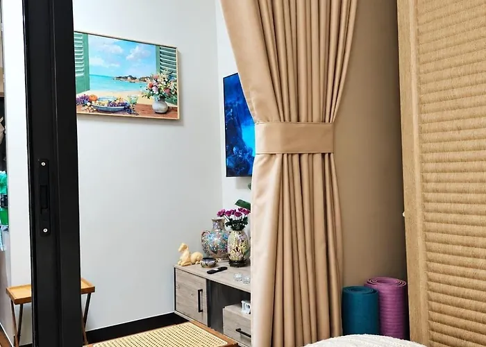 Brand New Fully Furnished 1 Bedroom With Balcony In Paranaque *