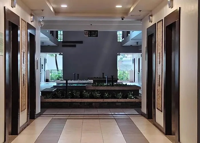 Apartment Brand New Fully Furnished 1 Bedroom With Balcony In Paranaque